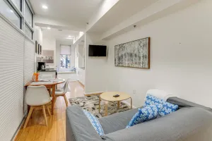 Image of Historic Dtwn Alexandria Studio Dogs Welcome!