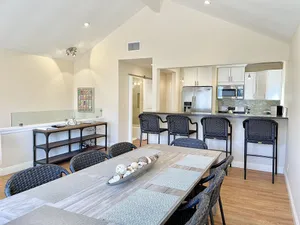 Image of 3944O Hollywood Shore House