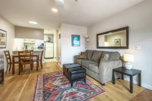 Image of Lodge 15 Downtown,Ground Floor, AC, Super Cozy!