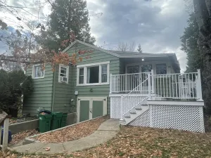 Image of Cozy, quiet cottage close to downtown! Pet friendly!