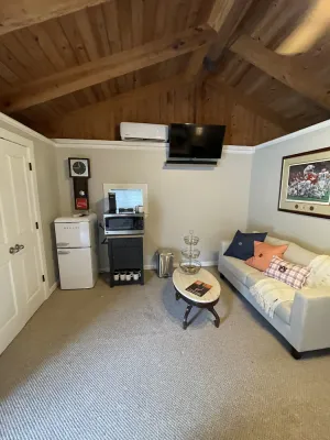Image of Perfect Game Day or Business Trip Stay Over. Half a mile from campus