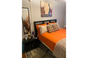 Image of One bedroom apartment located 5 minutes from Great Lakes Navel Base.