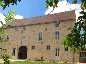 Image of Mansion - Savigny-les-Beaune