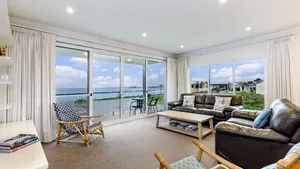 Image of A fully self contained townhouse that offers sensational ocean views.