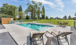 Image of Lakeview Golf Course - Private Pool\/Hot Tub - Pet Friendly - Soap Lake, WA