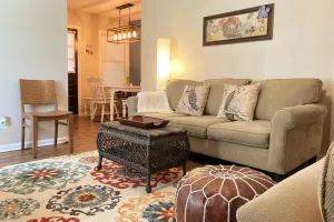 Image of Fun 2 bedroom home w\/ office space, 14 min to Fort