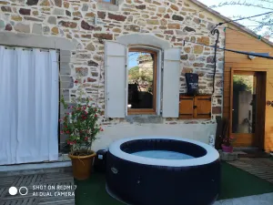 Image of House, heart of village, ideal for relaxing with family. 👨‍👧‍👦👩‍👧‍👦