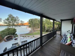 Image of Lakefront Palms