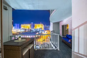 Image of 2100 SqFt Penthouse Suite W/ Strip Views! POOL GYM