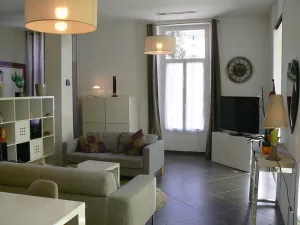 Image of MAGNIFICENT LOFT AT THE FOOT OF A PARK