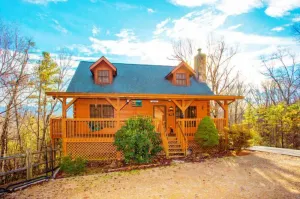 Image of 3bedroom cabin is centrally located near everything both Gatlinburg and Pigeon Forge have to offer!