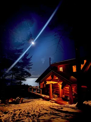 Image of Tettegouche Cedar Log Cabin amazing Lake Superior views near 4 state parks, SHT
