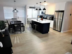 Image of KING BED\/FAMILY FRIENDLY \/GAMEROOM‼\/NEAR CROSSPLEX