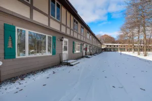 Image of Cozy, family-friendly, riverview condo w\/ a furnished patio & gas fireplace