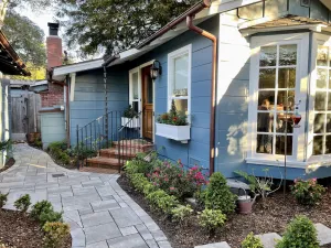 Image of Beautiful Downtown Carmel”Marley Cottage” 2bd\/2ba+Den+Hot Tub- Great Rate!