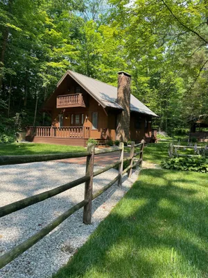 Image of Two bedroom Cottage in a peaceful setting - Reasonable distance to Hocking Hills