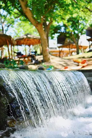 Image of Brand new waterfront Cabin with many amenities: Pool, hot tub & kayaking. - RC13