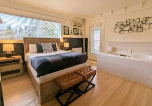 Image of Veranda Suite w\/ Jacuzzi & Sauna