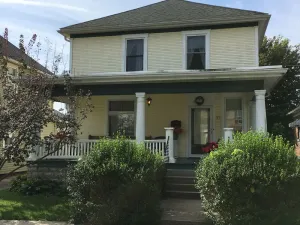 Image of Pet Friendly Vacation Rental near Hocking Hills with Hot Tub in Nelsonville Ohio