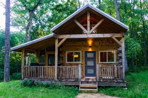 Image of Towhee cabin at Driftless Creek