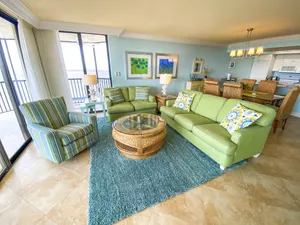 Image of Sanibel Harbour Resort Harbour Tower 611:    Private beachfront condo with wrap-around lanai