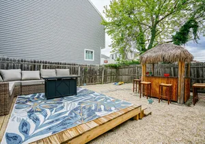 Image of NJ Paradise Tiki Hut, 5 mins to NYC Ferry and beaches!