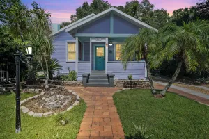 Image of \"Mermaid House\" in Downtown Mt. Dora!! Pet Friendly