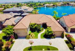 Image of HUGE LAKEFRONT HOME . POOL. GARAGE . NATIONAL PARKS