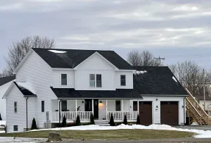 Image of New Stylish, Cozy 2nd Story Studio. PVT Deck & Entrance Close To Downtown & Lake