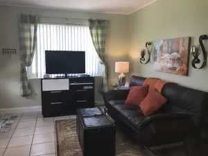 Image of Cozy Low Rate-WalktoBeach Townhouse-UNIT#1 QUOTED-1Bd\/1ba\/LR\/ Full Kitchen-WIFI