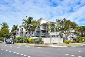 Image of Maroochydore Stylish Luxury - Pool / Beach ZD9