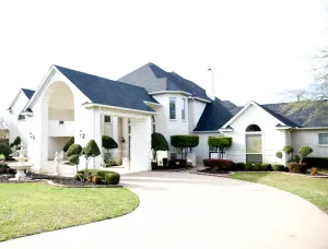 Image of NEWHOUSE MANSION DALLAS TOP 10 Vacation Rental \n POOL and SPA\n3 Acres Of Land