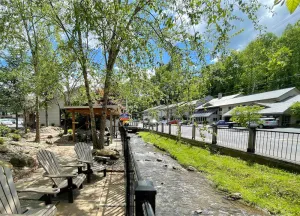 Image of Howard Johnson by Wyndham Downtown Gatlinburg