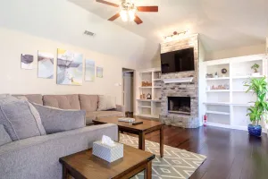 Image of Urban Cottage At the Heart of Irving and DFW