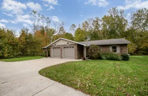 Image of Cozy 2 bedroom plus 1 bath modern Duplex with desk, laundry and outdoor space!