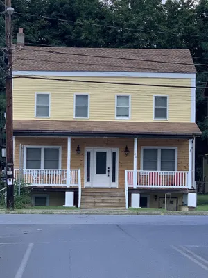 Image of Cozy Wallkill Inn family home.