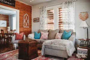 Image of NEW! Vintage cozy 1940’s updated, 2bd\/2ba
