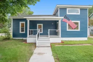 Image of Upscale luxury home just a few blocks from beach