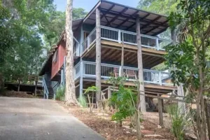 Image of Bethongabel + Huge Home + sleeps 9 + Central