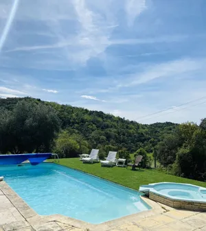 Image of Group gite sleeps 25 on a farm with private pool