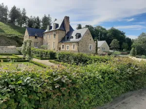 Image of Studio in a 28-hectare property, with all modern conveniences, on the banks of the Mayenne river