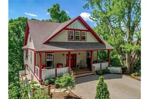 Image of Biltmore Hideaway - Luxury Urban Tree Top Retreat