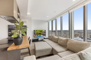 Image of Gorgeous High-Rise Unit with Sky Bar, Pool and Gym