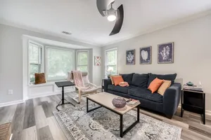 Image of Relaxing Home close the Battery\/Mins to Everything