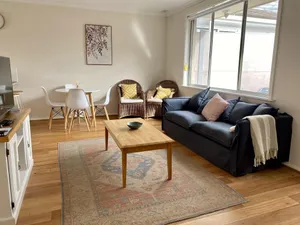 Image of Style on Stanley- central, single garage and wifi! - Central two bedroom apartment with a queen bed, two singles and kitchen facilities