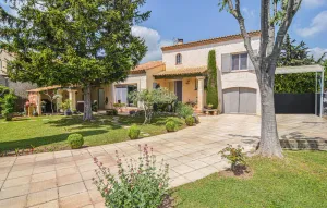 Image of Nice home in Saint-Martin-de-Crau