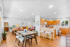 Image of Beautiful downtown home with large backyard, washer\/dryer, deck, AC, streaming