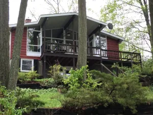 Image of Beautiful lake house in northern Michigan
