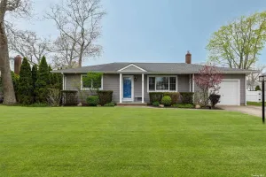 Image of Waterfront Property E. Quogue Minutes From The Hamptons