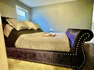 Image of \"Unique Home in the Heart of Louisville\" with up to 30 days of stay